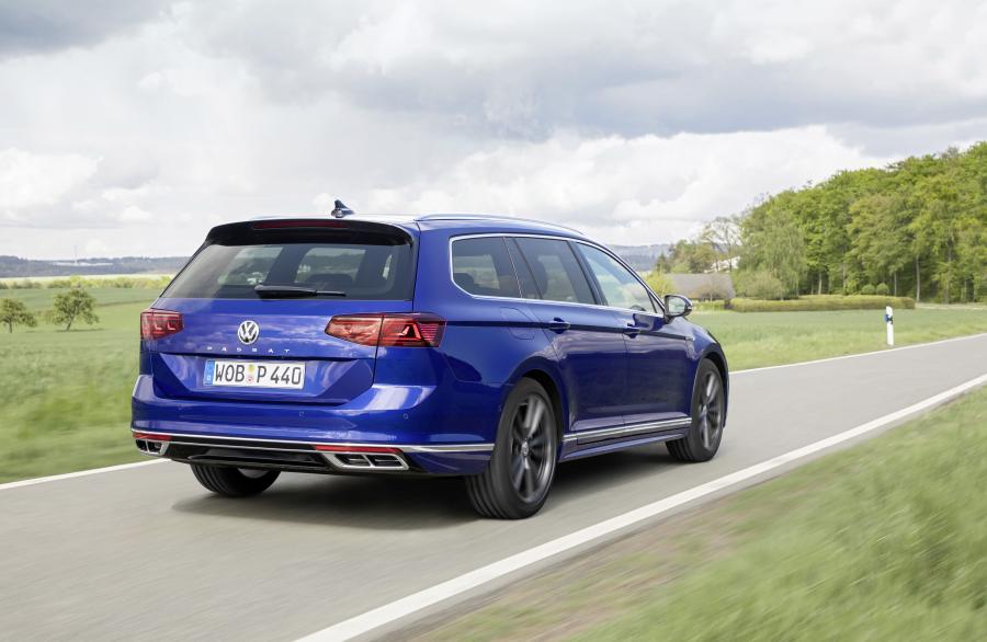  Volkswagen Passat R-Line Variant (B8) 2019 года  (WW) (фото 34 из 49)